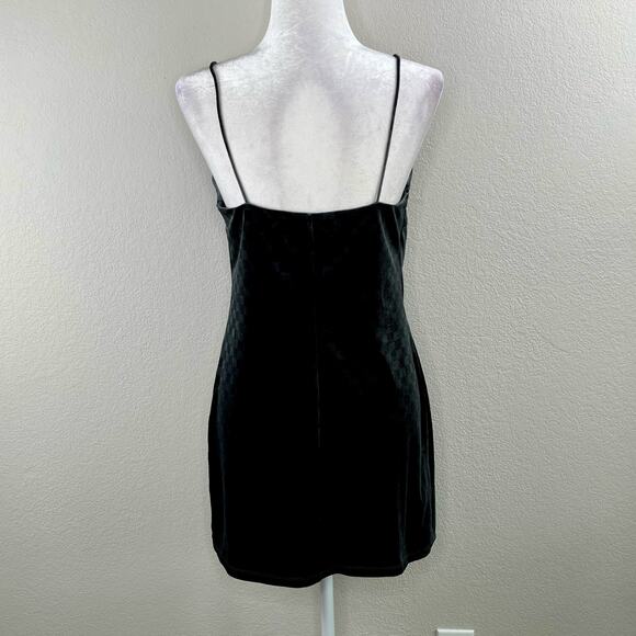 Elodie Dark Gray Pullover Velvet Checkered Spaghetti V-Neck Mini Dress Medium - Picture 13 of 13